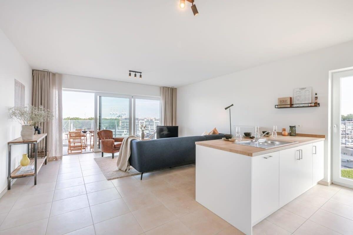 Huswell - Lovely New Apartment At The Harbor + Parking Брюж Екстериор снимка